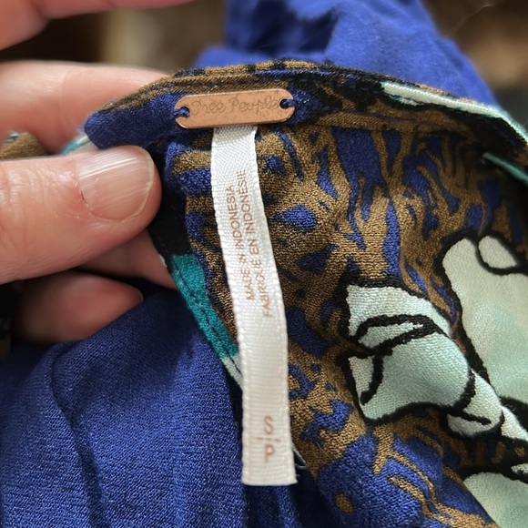 FREE PEOPLE Backyard Party Ocean Blue Tunic Dress EUC Backyard Print sz S - Picture 11 of 14